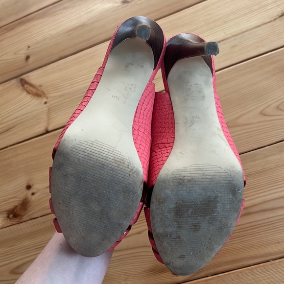 Guess Y2K Vintage Pink Platform Peep-toe Heels - Picture 7 of 8